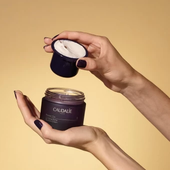 CAUDALIE Premier Cru Die Reichhaltige Creme 50 Ml 7 CAUDALIE Premier Cru Die Reichhaltige Creme 50 Ml – Bild 5